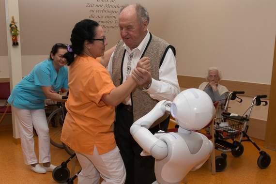  Tag der offenen Tür, Demenz, Pflege, Seniorenheim, Altenpflege, Senioren, Veranstaltungen, Innovation, Pepper, Roboter, Politik, Wirtschaft, Soziales