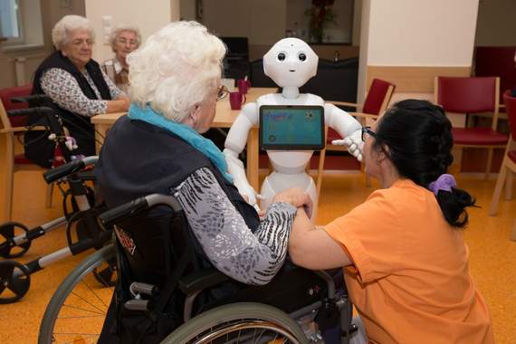  Tag der offenen Tür, Demenz, Pflege, Seniorenheim, Altenpflege, Senioren, Veranstaltungen, Innovation, Pepper, Roboter, Politik, Wirtschaft, Soziales
