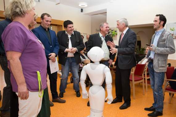  Tag der offenen Tür, Demenz, Pflege, Seniorenheim, Altenpflege, Senioren, Veranstaltungen, Innovation, Pepper, Roboter, Politik, Wirtschaft, Soziales