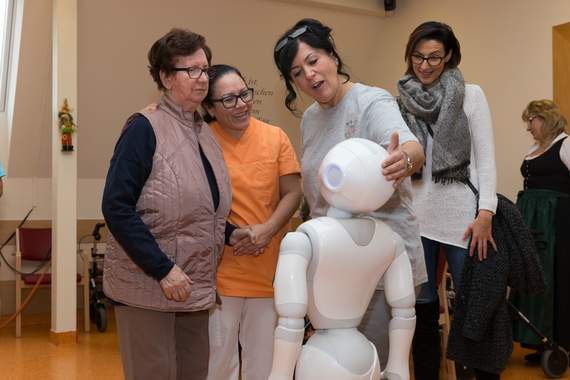  Tag der offenen Tür, Demenz, Pflege, Seniorenheim, Altenpflege, Senioren, Veranstaltungen, Innovation, Pepper, Roboter, Politik, Wirtschaft, Soziales