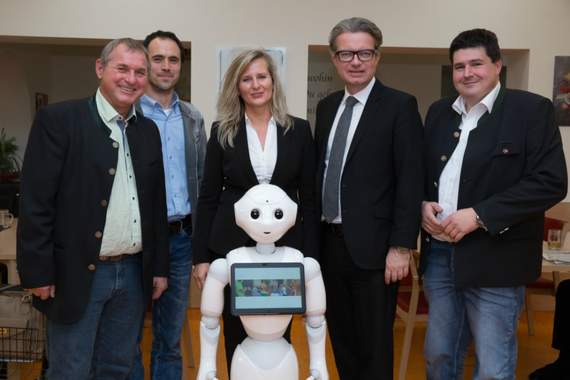  Tag der offenen Tür, Demenz, Pflege, Seniorenheim, Altenpflege, Senioren, Veranstaltungen, Innovation, Pepper, Roboter, Politik, Wirtschaft, Soziales